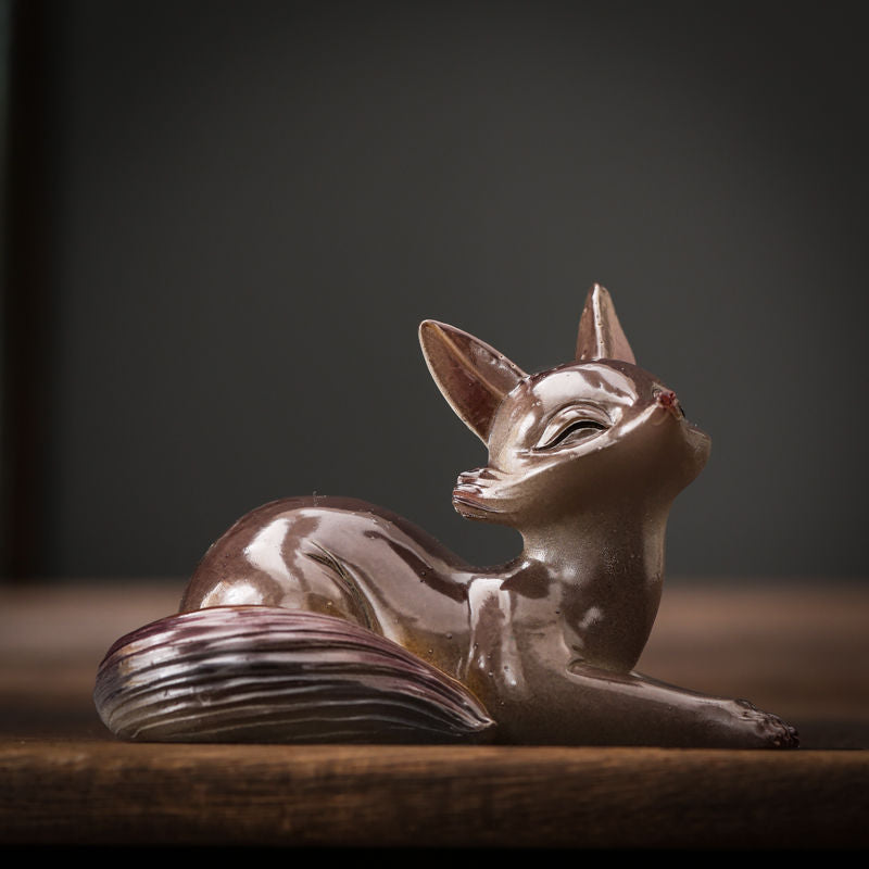 Tea Pet | Fox Ornament, Color-Changing Tea Pet, Cute Snow Fox Side Face Pottery Ornament iTeapet