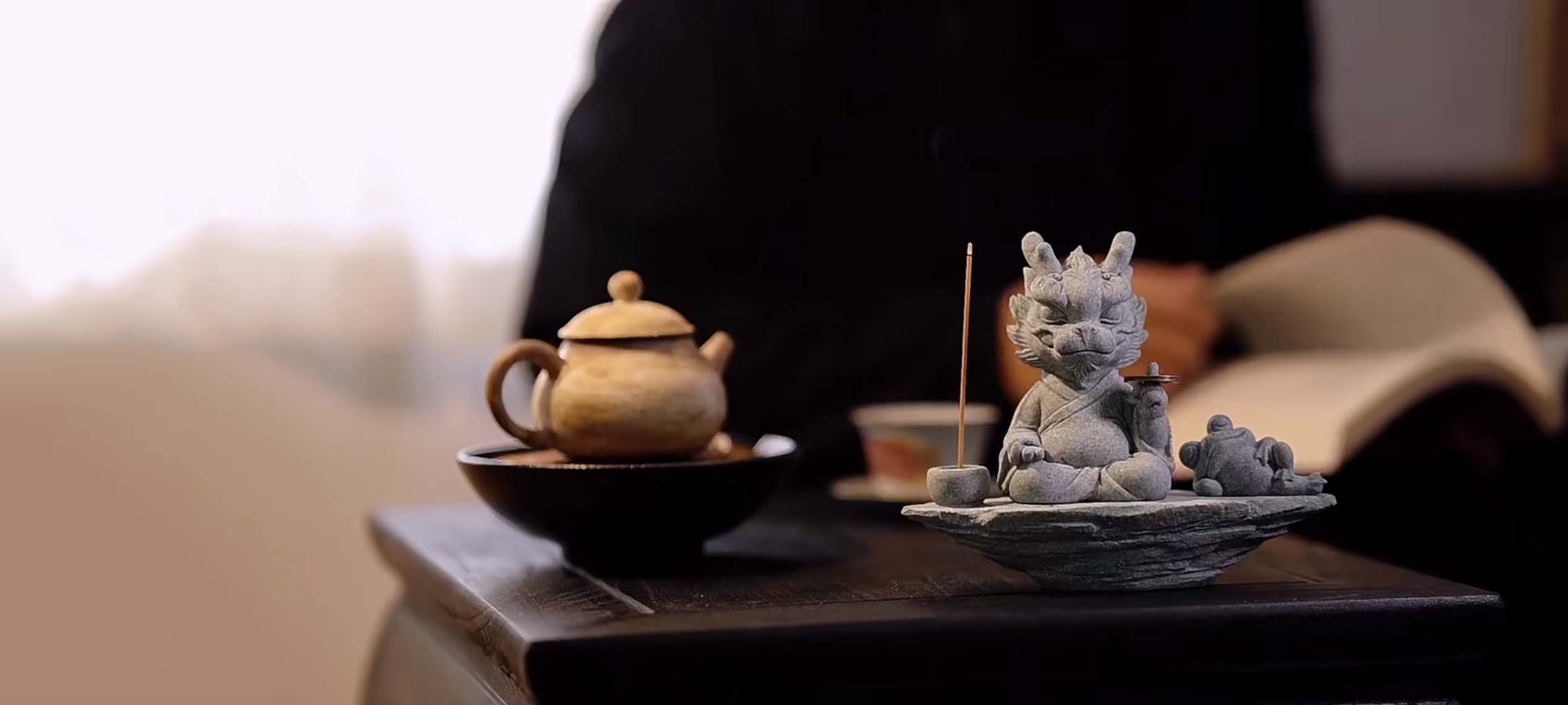 meditating dragon tea pet